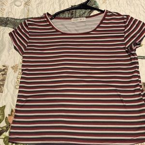 It’s is beautees is the brand and the size is 8 but it’s pretty stretchy